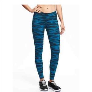 NWT Go-Dry Mid-Rise Printed Compression Leggings